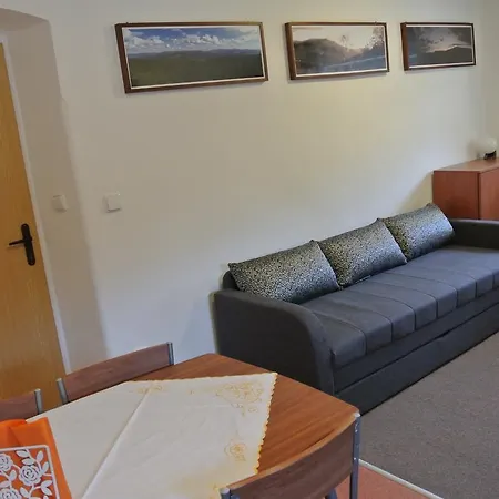Ruze Apartment