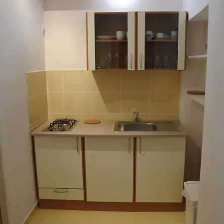 Ruze Apartment